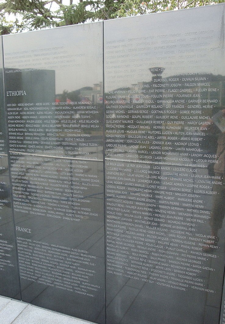 7 UNMCK mur souvenir tus bataillon franais